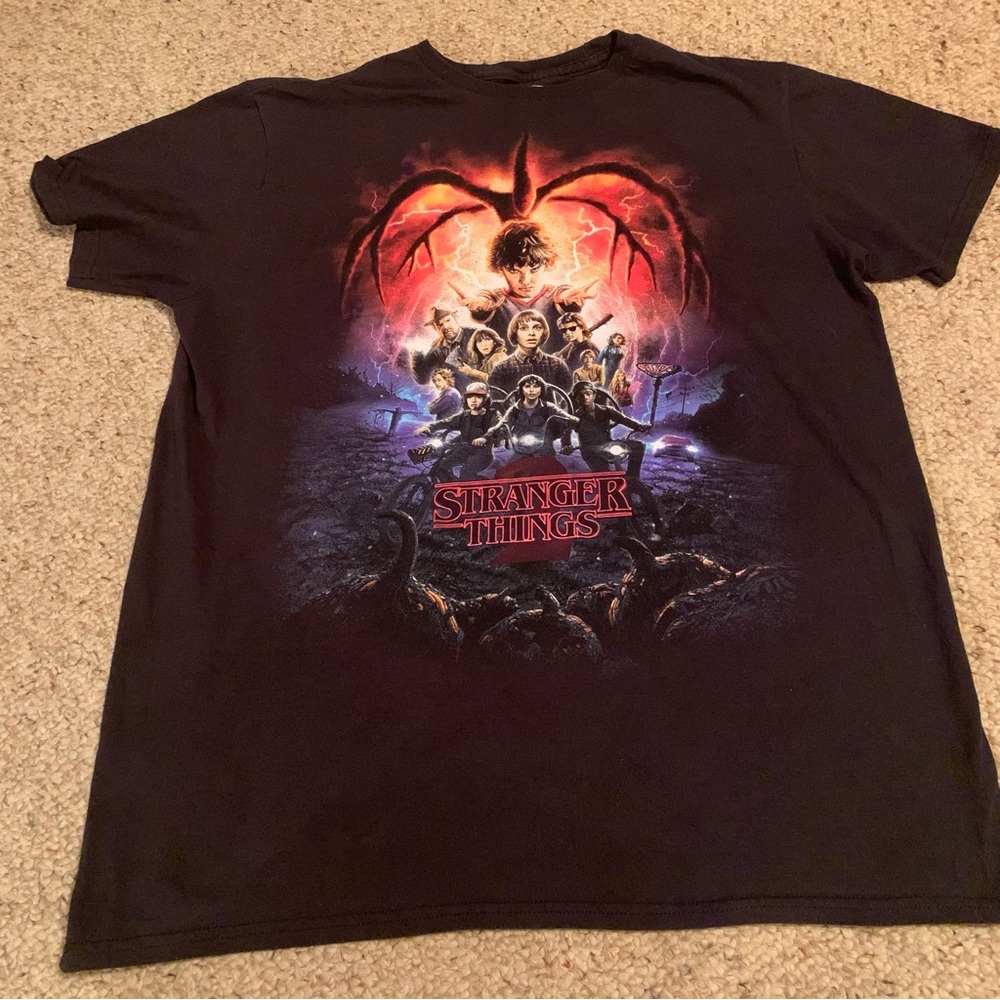Stranger Things tshirt size Large